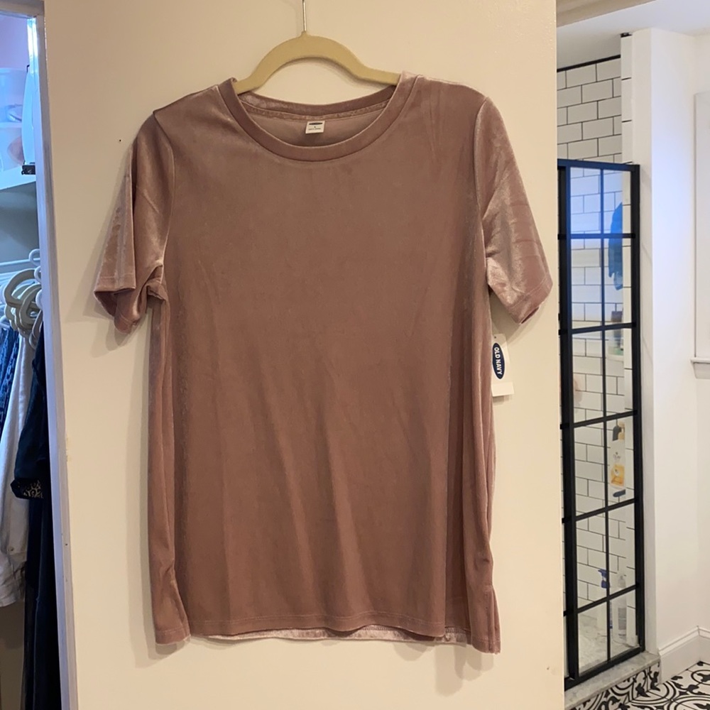 Old navy velvet tshirt